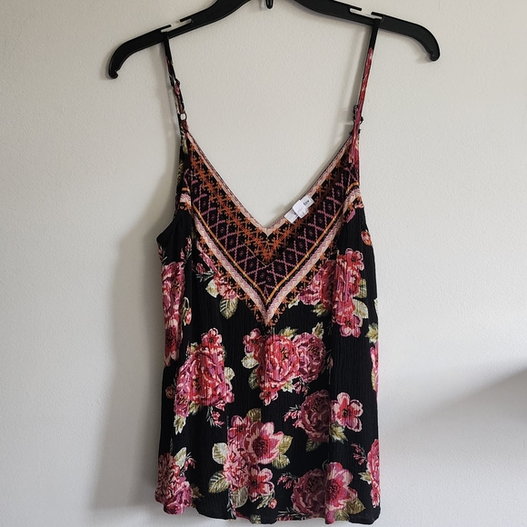 Multi-colored tank - Picture 2 of 2